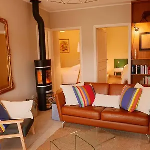  Hébergement de vacances Maison Cosy, Jacuzzi, Poêle à Bois